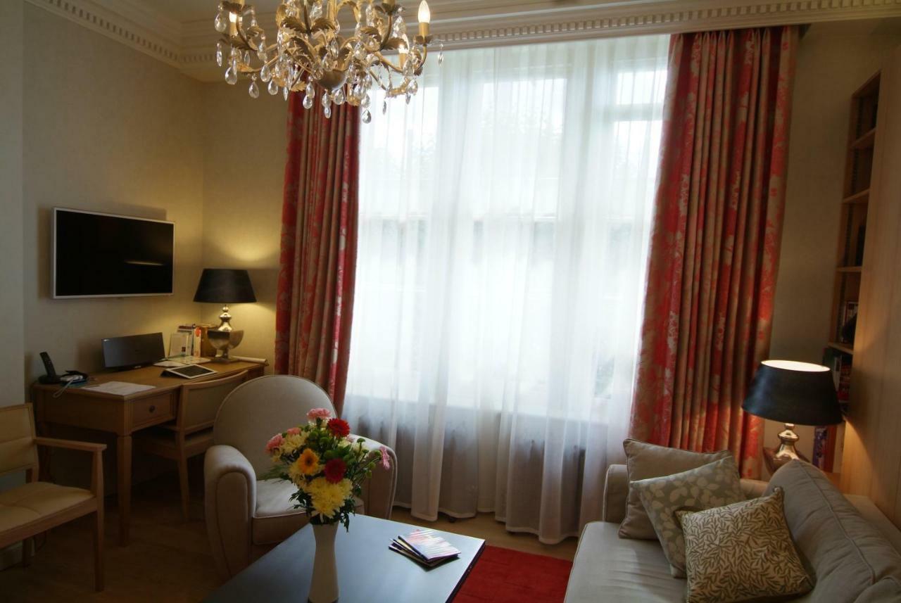 Chelsea: Exceptional 1Br W/Views Of The River Thames & Battersea Park Apartman London Kültér fotó