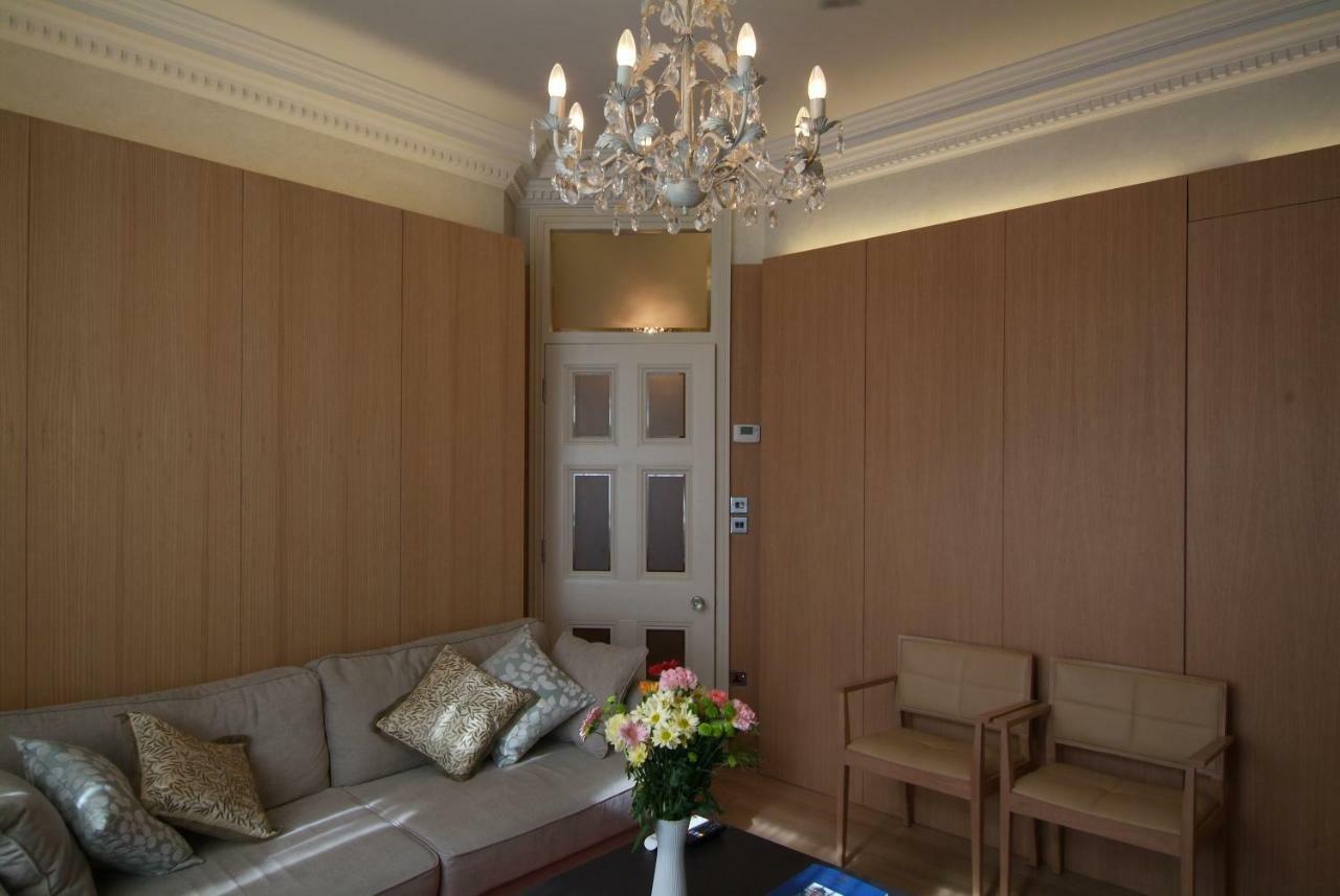 Chelsea: Exceptional 1Br W/Views Of The River Thames & Battersea Park Apartman London Kültér fotó