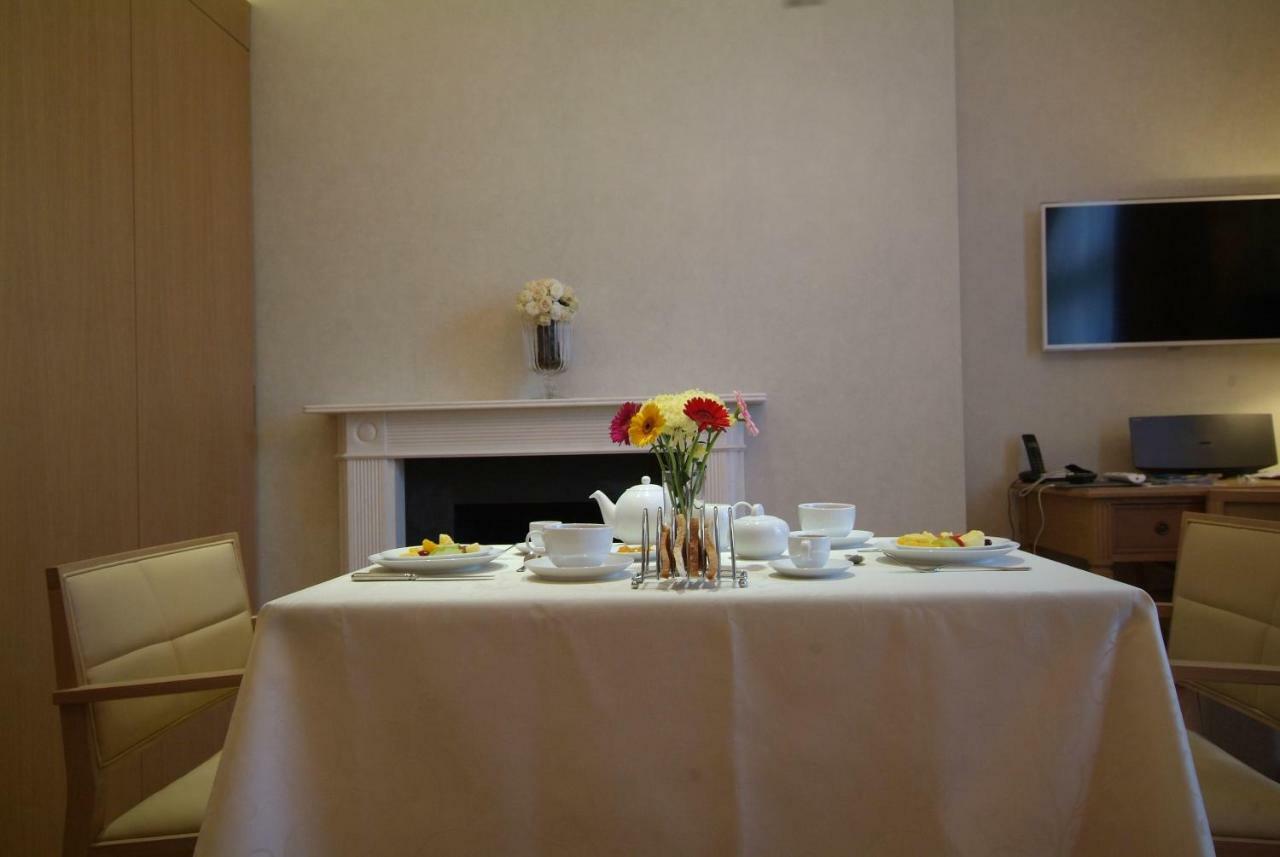 Chelsea: Exceptional 1Br W/Views Of The River Thames & Battersea Park Apartman London Kültér fotó