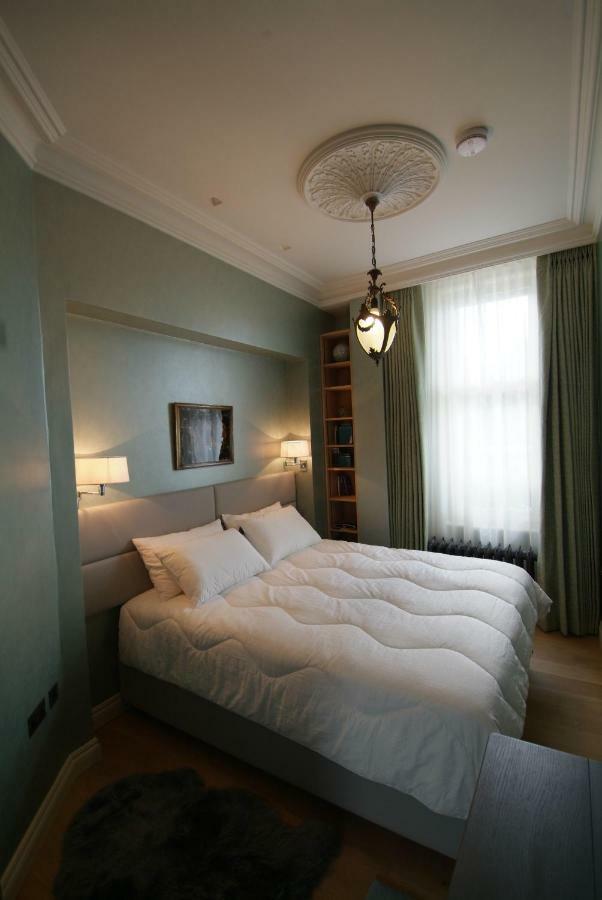 Chelsea: Exceptional 1Br W/Views Of The River Thames & Battersea Park Apartman London Kültér fotó